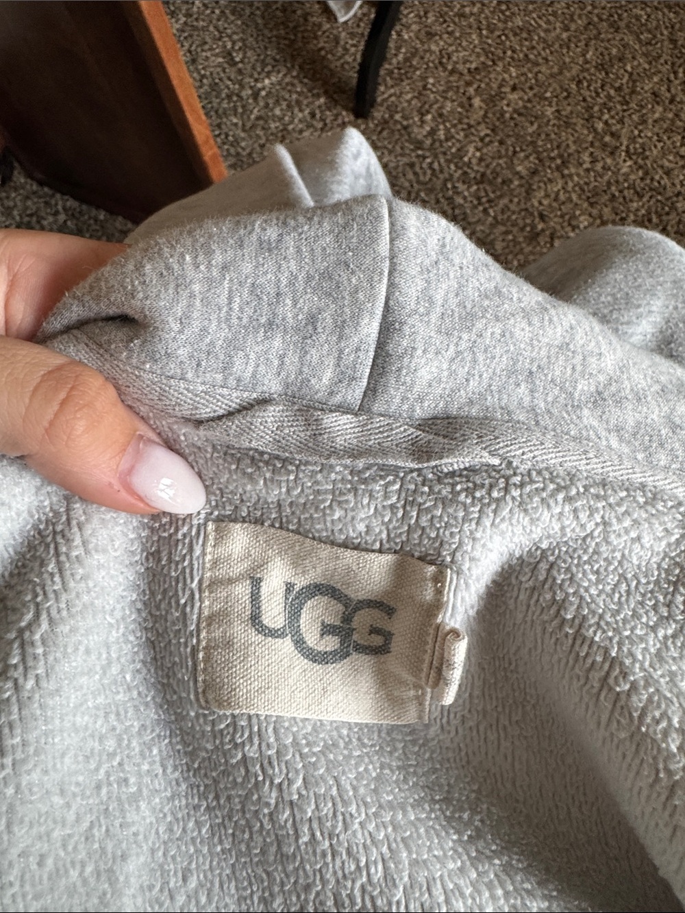 Women’s Light Gray UGGS robe with belt - Picture 4 of 4